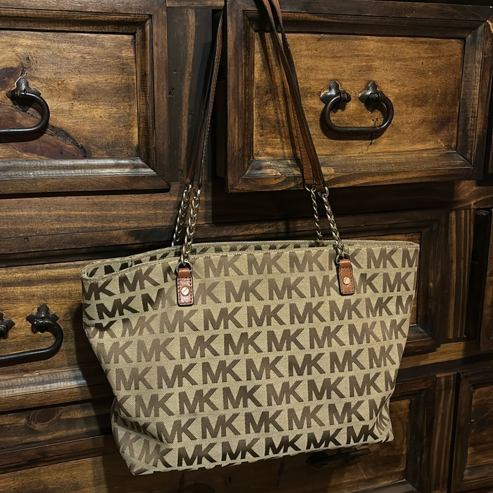 🟤 Michael Kors Purse 🟤